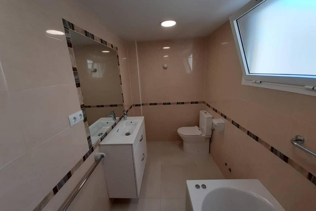 Modern Huge Appartement, Just 100 M From The Beach Santa Pola Exterior photo